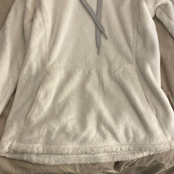 North Face White Fuzzy Sweatshirt - Picture 3 of 5